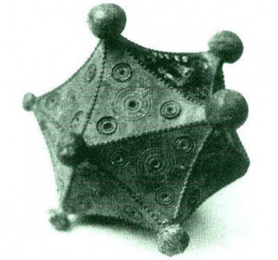 he Roman icosahedron found by Benno Artmann