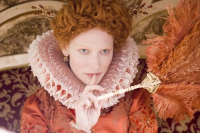 Ελισάβετ, η “παρθένα Βασίλισσα” που κακοποιήθηκε σεξουαλικά. Αυτή ανέδειξε τον Σαίξπηρ και μεγάλωσε την Αγγλία. Δεν παντρεύτηκε ποτέ, αλλά έζησε πολλές “περιπέτειες”