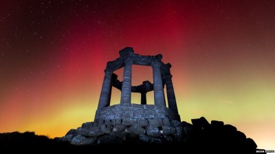 Το Βόρειο Σέλας φωταγωγεί τον ουρανό της Βρετανίας. Εντυπωσιακές φωτογραφίες