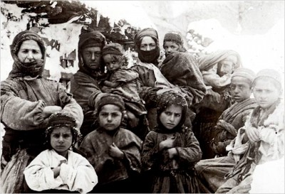Όταν ο Ευφράτης έγινε κόκκινος απ’ το αίμα των Αρμενίων. Η γενοκτονία που δεν αναγνώρισαν ποτέ οι Τούρκοι και η δίκη – παρωδία των “υπευθύνων” που εξόργισε τον Αμερικανό πρόεδρο Ρούσβελτ