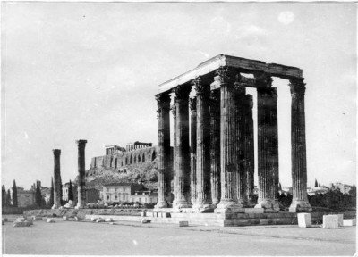 Οι στύλοι του Ολυμπίου Διός. Ο μεγαλύτερος ναός της αρχαιότητας. Πώς γκρεμίστηκαν οι περισσότερες από τις 104 κολώνες που ζύγιζαν 364 τόνους