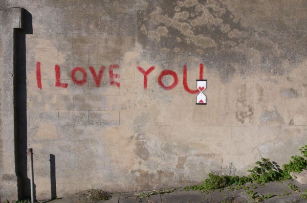 banksy-love-one eyeland