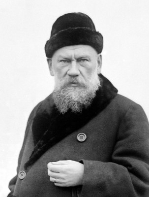 Count_Tolstoy,_with_hat