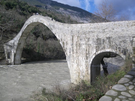 PLaka Brigde 3