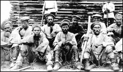 Η ζωή των κατάδικων στη Σιβηρία των Τσάρων. Αλυσίδες, μαστίγιο, τζόγος, δωροδοκίες, πόρνες και πολύ ξύλο. Πότε πετούσαν τις αλυσίδες στο χιόνι