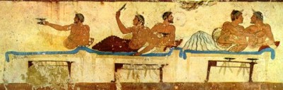 Γιατί οι αρχαίοι πρόγονοί μας “έβαζαν νερό” στο κρασί τους και θεωρούσαν βάρβαρους όσους μεθούσαν. Τα περίφημα συμπόσια στον ανδρωνίτη, οι παρεκτροπές και ο αποκλεισμός των γυναικών