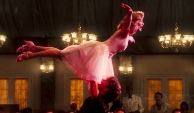 Dirty Dancing. Η ταινία θρύλος παραλίγο να κοπεί και να καεί το αρνητικό! Ο Σουέζι πήρε τον ρόλο την τελευταία στιγμή και θύμωνε όταν η συμπρωταγωνίστριά του γελούσε στις ερωτικές σκηνές