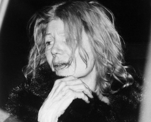 19 Jan 1976, London, England, UK --- Original caption: Hollywood actress Rita Hayworth, 57, looking very ill after a dramatic arrival at London's Heathrow Airport. It took airline officials more than thirty minutes to persuade her to leave the plane. A member of Miss Hayworth's party said she does not like flying and was very tired. --- Image by © Bettmann/CORBIS