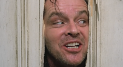 “Heeeere’s Johnny!” Η θρυλική σκηνή του Τζακ Νίκολσον στη Λάμψη. Η συμπρωταγωνίστρια του άρχισε να χάνει τα μαλλιά της από την “κακοποίηση” του Κιούμπρικ, ενώ ο Νίκολσον φλέρταρε την κόρη του! (Βίντεο)