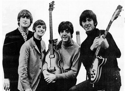 “Η μουσική με κιθάρες είναι πλέον εκτός μόδας”. Έτσι απέρριψαν τους Beatles στο πρώτο δοκιμαστικό! Ο οδηγός έχασε τον δρόμο για Λονδίνο και έπαιξαν μετά από 10 ώρες ταξίδι
