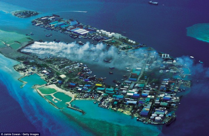 Thilafushi_xwmateri-700x456