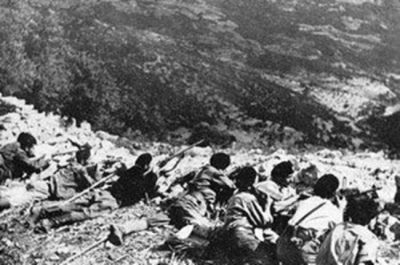 «Φυσέκι στους φασίστες». H μάχη της Αμφιλοχίας όπου οι αντάρτες εξολόθρευσαν τους Γερμανούς. Διέφυγαν στήνοντας οδοφράγματα από πτώματα γερμανών στρατιωτών