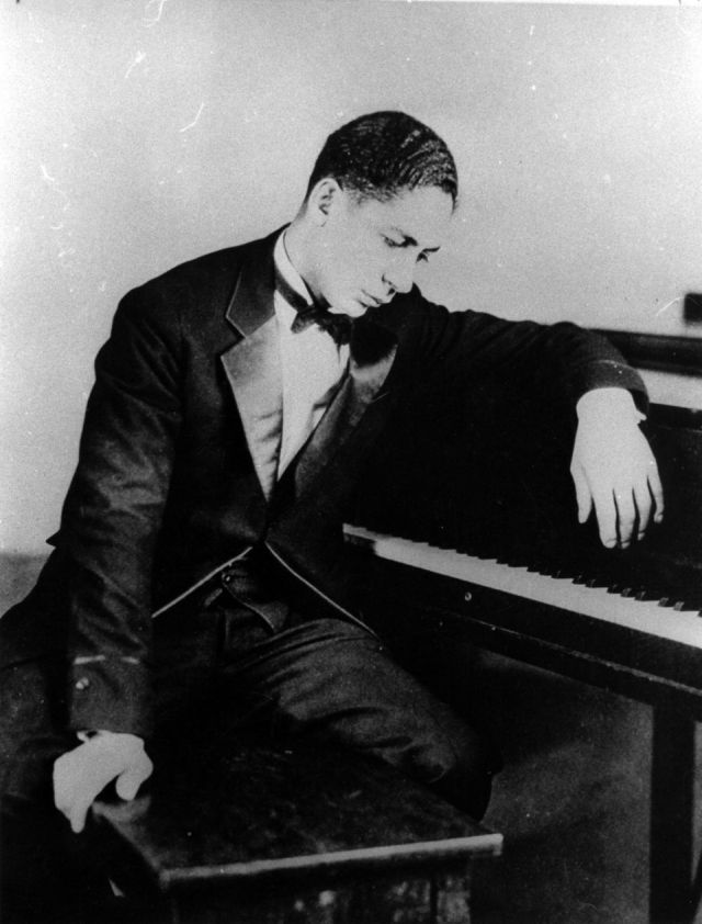 Ο Jelly Roll Morton όταν έπαιζε σε πορνεία του Storyville