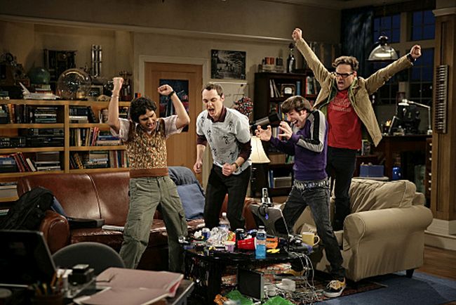 Ποιος από τους πρωταγωνιστές του «Bing Bang Theory» είναι ο πιο ακριβοπληρωμένος; Πόσα χρήματα παίρνουν οι «σπασίκλες» της αμερικανικής τηλεόρασης που μετά την επιτυχία της σειράς έγιναν πάμπλουτοι