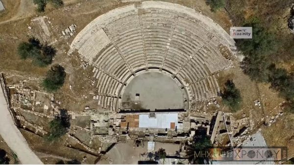 Το μικρό θέατρο της Επιδαύρου λειτουργούσε για 7 αιώνες