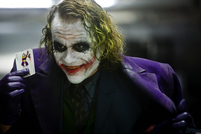 the-dark-knight-heath-ledger-700x467