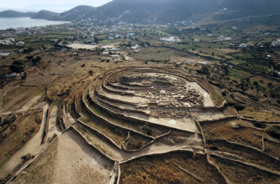 Ίος. Ο παλαιότερος προϊστορικός οικισμός με διώροφα σπίτια και δίκτυο αποχέτευσης. Πως κατοχύρωναν την ιδιωτική περιουσία