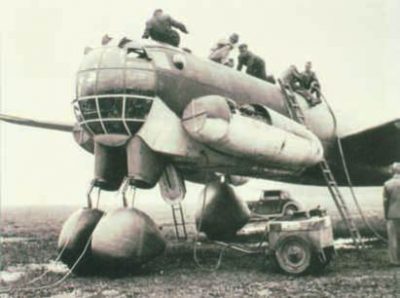 Το “ιπτάμενο τέρας του Χίτλερ”. Τo βομβαρδιστικό που κατασκευάστηκε από τμήματα άλλων αεροσκαφών. Τελικά η υπερκατασκευή πέρασε στα χέρια του Κόκκινου Στρατού