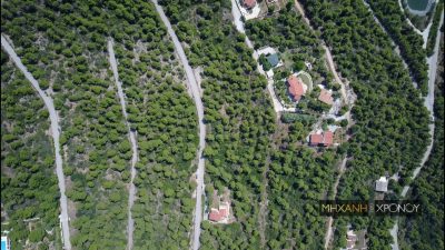 Δραματικό sos από τον οικισμό που αναπτύχθηκε στους πρόποδες της Πάρνηθας και  κινδυνεύει να καεί, όπως το Μάτι (drone)
