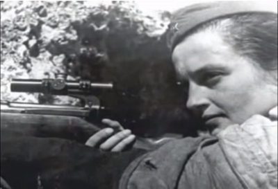 Η Ουκρανή που σκότωσε 309 Ναζί ως “ελεύθερος σκοπευτής”. Ήταν η πρώτη σοβιετική πολίτης που προσκλήθηκε στον Λευκό Οίκο