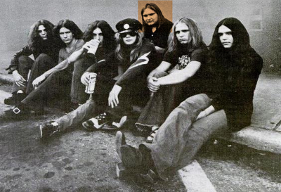 Πέθανε ο πρώην κιθαρίστας των Lynyrd Skynyrd που έγραψε το πασίγνωστο Sweet Home Alabama. Ο Εντ Κινγκ είχε αποχωρήσει πριν από το αεροπορικό δυστύχημα που ξεκλήρισε το συγκρότημα το 1977