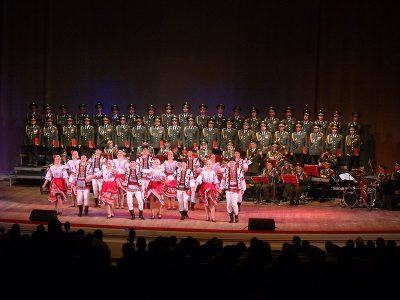 Η θρυλική χορωδία του Κόκκινου Στρατού που έδινε παραστάσεις στην πρώτη γραμμή του μετώπου. Σκοτώθηκαν όλα τα μέλη της σε αεροπορική τραγωδία το 2016