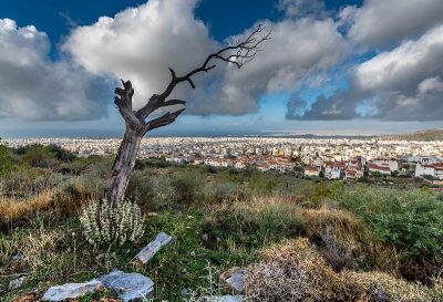 Γιατί ο Υμηττός χωρίζει την Αττική στην «περιοχή του πνεύματος» και στην «περιοχή του οινοπνεύματος». Το ιερό βουνό των αρχαίων Αθηναίων αποκαλούνταν “Τρελός” από τους ντόπιους