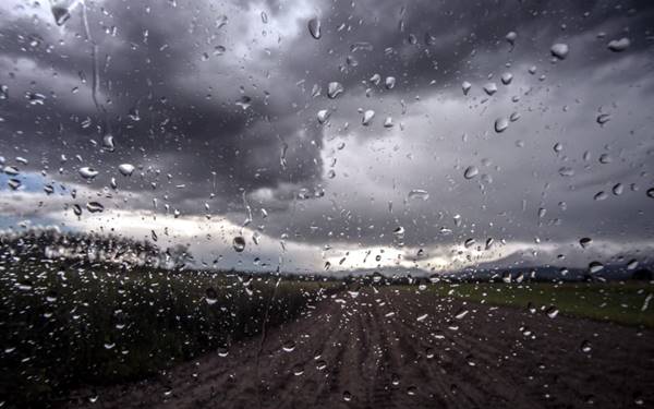Επιδείνωση του καιρού με ισχυρές καταιγίδες και χαλαζοπτώσεις – Έντονη αναμένεται η κακοκαιρία και στην Αττική