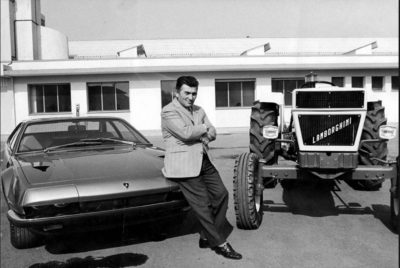 Φερούτσιο Λαμποργκίνι. Ο μηχανικός που έφτιαχνε τρακτέρ και δημιούργησε ένα σούπερ αυτοκίνητο, για να τη “σπάσει” στη Φερράρι. Η περίοδος που ήταν φυλακισμένος στη Ρόδο