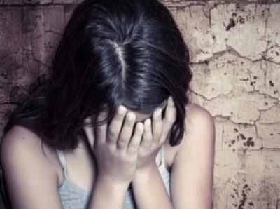 14χρονη καταγγέλλει απόπειρα ομαδικού βιασμού από 5 συμμαθητές της στην Κόρινθο