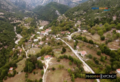 Φροσύνη, το ορεινό χωριό που ξεδιψούσε ο στρατός του Αλή Πασά στις επιδρομές κατά του Σουλίου. Εκεί έδρασε ο Κοσμάς ο Αιτωλός πριν εκτελεστεί ως πράκτορας των Ρώσων (drone)