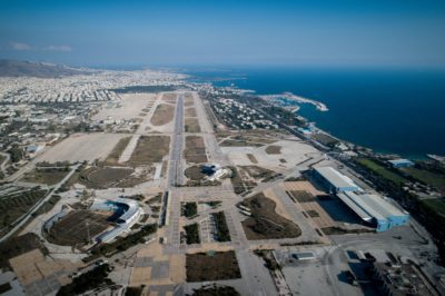 Η πρόβλεψη ότι το αεροδρόμιο ΕΛΕΥΘΕΡΙΟΣ ΒΕΝΙΖΕΛΟΣ δεν θα αρκεί για τους Ολυμπιακούς και θα έπρεπε να χτιστεί και δεύτερο. Ένα αντιπολιτευτικό άρθρο του 2002, όταν έκλεισε το Ελληνικό