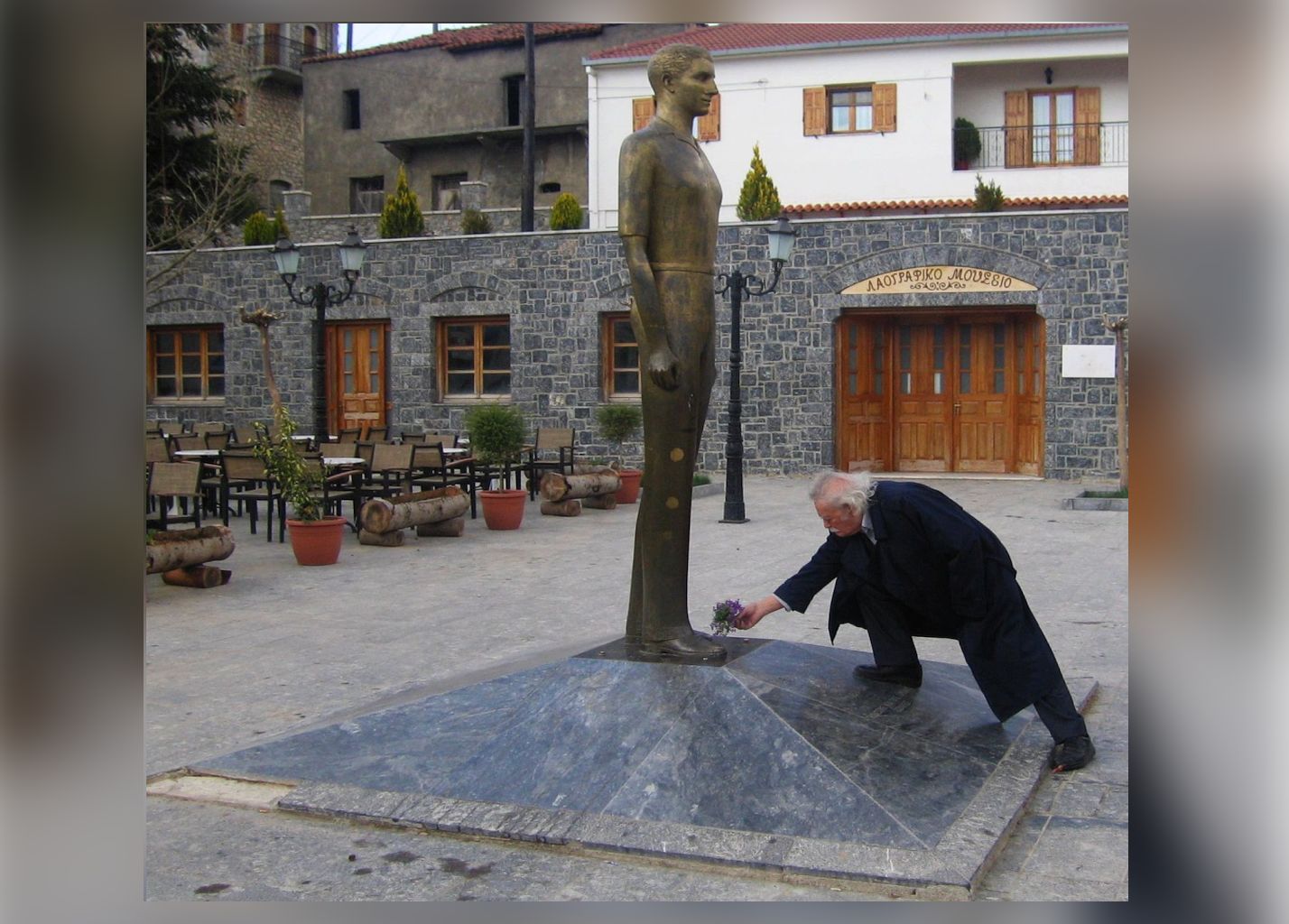 Μαθιός Πόταγας, ο 17χρονος που οι Ναζί εκτέλεσαν επειδή τους έκλεισε το δρόμο. Ήταν η πρώτη πράξη αντίστασης. Οι μαθητές – σύμβολα της Αντίστασης