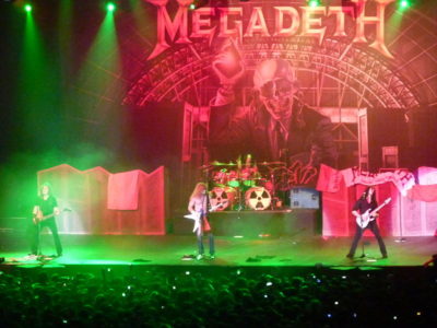 Οι Megadeth δεν θα είχαν ιδρυθεί ποτέ, αν οι Metallica δεν είχαν διώξει τον κιθαρίστα Ντέιβ Μαστέιν. Του έδωσαν το εισιτήριο και τον ανέβασαν στο λεωφορείο της επιστροφής
