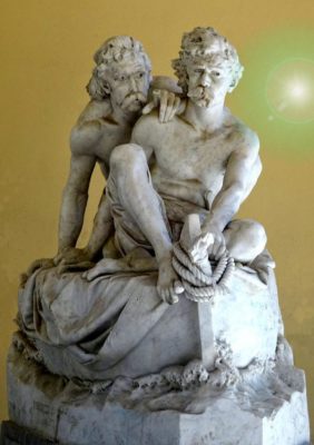 Το υπέροχο άγαλμα του Κανάρη και του Πιπίνου στην Ιταλία. Έγινε προς τιμή των ηρώων της επανάστασης αν και έχει ένα ιστορικό λάθος