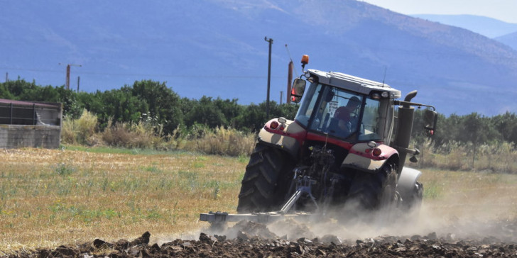 Νεκρό 4χρονο αγόρι στη Λευκάδα μετά από ανατροπή τρακτέρ που οδηγούσε ο πατέρας του