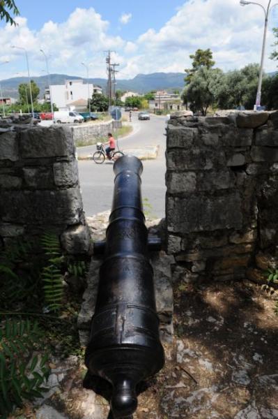 Αλέστα, τα γένια του Κιουταχή χέστα!