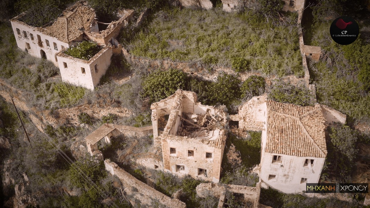 Πέστανη-Κρυόβρυση. Η τραγική ιστορία του χωριού-φαντάσματος της Θεσπρωτίας. Δείτε από ψηλά τους ερημωμένους δρόμους και τα ερειπωμένα σπίτια (drone)