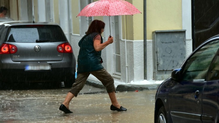 Άστατος καιρός με βροχές και καταιγίδες ακόμα και στην Αττική – Που αναμένονται χαλαζοπτώσεις