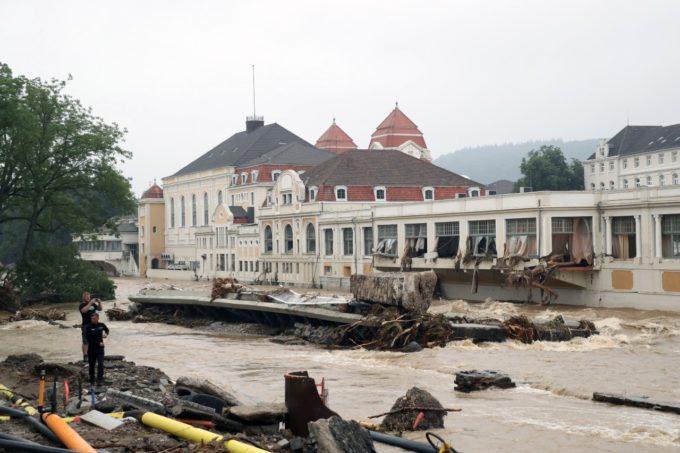 “Εθνική καταστροφή” στη Γερμανία από τις φονικές πλημμύρες. Στους 133 οι νεκροί, εκατοντάδες αγνοούμενοι. Στο σημείο η καγκελάριος Μέρκελ
