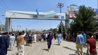 Αφγανιστάν. Πάνω από 18.000 άνθρωποι έχουν φύγει από την Κυριακή- Ομιλία Μπάιντεν για επιχείρηση εκκένωσης