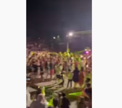 Συνωστισμός χωρίς να τηρούνται οι αποστάσεις σε συναυλία στη Λιβαδειά-Τι δήλωσε ο δήμαρχος (Βίντεο)