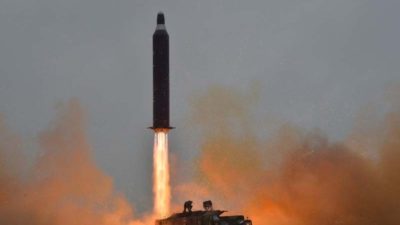 Νέα δοκιμαστική εκτόξευση βαλλιστικών πυραύλων από την Βόρεια Κορέα. Τι συμβαίνει με το οπλοστάσιό της