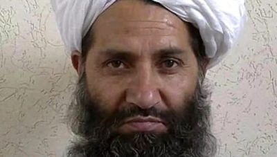 Εμφανίστηκε για πρώτη φορά δημόσια ο μυστηριώδης ηγέτης των Ταλιμπάν