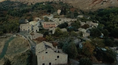 Το μεσαιωνικό χωριό της Κέρκυρας που ερημώθηκε την δεκαετία του 50 και ξανακατοικείται. Ο ρόλος δύο Ολλανδών
