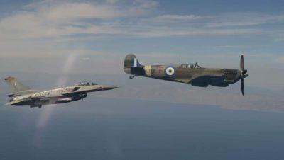 Το θρυλικό Spitfire επέστρεψε στην Ελλάδα μετά από 68 χρόνια. Πολέμησε στη Μάχη της Αγγλίας και τίμησε το ΟΧΙ στην επέτειο