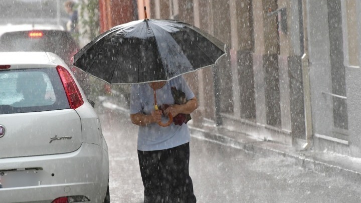 Αλλάζει ο καιρός από σήμερα. Πτώση της θερμοκρασίας – Πού αναμένονται ισχυρές βροχές και καταιγίδες