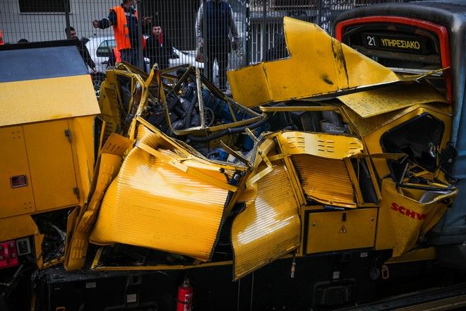 Δυστύχημα με έναν νεκρό και δύο τραυματίες στον ΗΣΑΠ μετά από σύγκρουση βαγονιών στον ηλεκτρικό. Η ανακοίνωση της ΣΤΑΣΥ