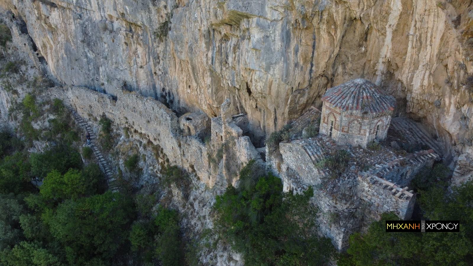 Μονή Φιλοσόφου, Αρκαδία, βράχος