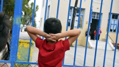 Γονείς – αρνητές στην Αλεξανδρούπολη δεν αφήνουν πέντε παιδιά να πάνε σχολείο. Ποινικές κυρώσεις φέρνει η νέα διάταξη